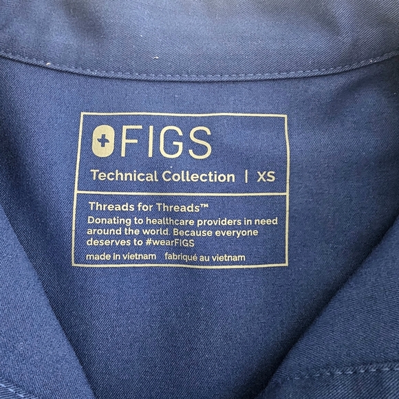 FIGS Rafaela Oversized Scrub Top - Picture 2 of 2